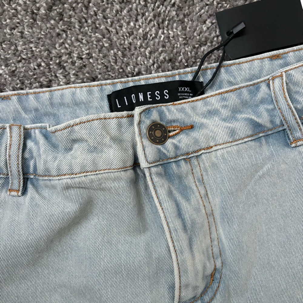 Lioness Lightwash Denim Skort - Picture 3 of 3